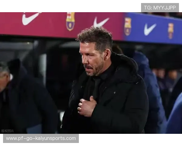 巴萨中场传控完美，比赛节奏尽在掌控，巴萨中场球员