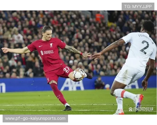 努涅斯门前补抡头球成功得分 努涅斯门前补抡头球成功得分