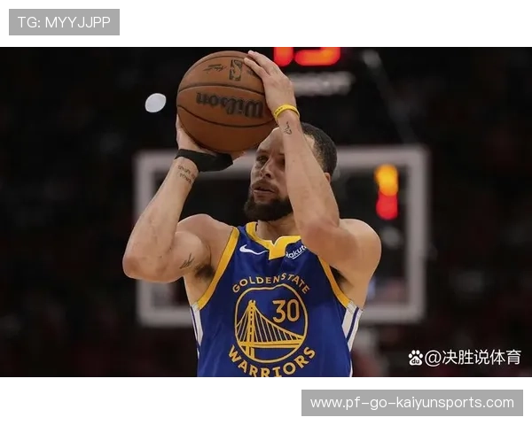库里外线三分连中，勇士稳住领先优势——细节里的胜利节拍