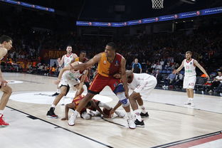 开云备用-全意大利裁判组执法!巴黎战拜仁,马里亚尼携VAR王牌待命,意大利 裁判